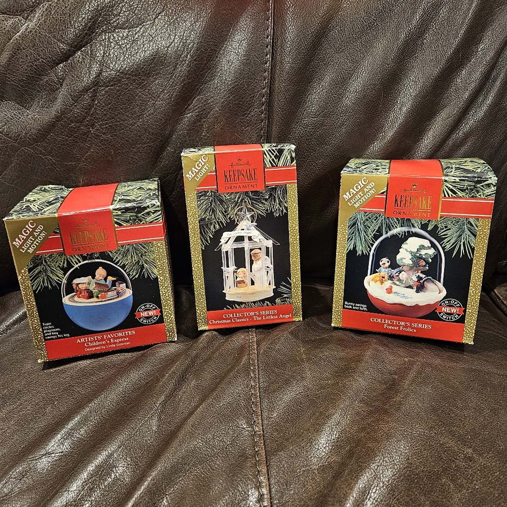 Four Vintage Hallmark Keepsake Ornaments, Light and Motion
